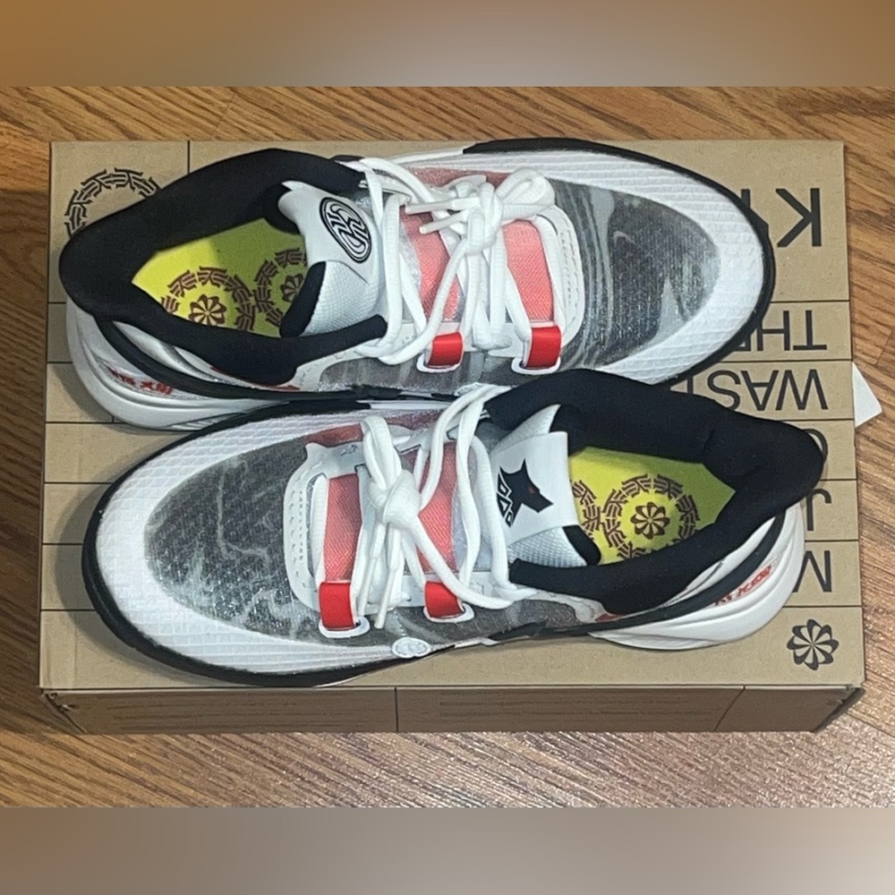 Nike (GS) Nike Kyrie 8 GO 'White University Red' 5.5Y